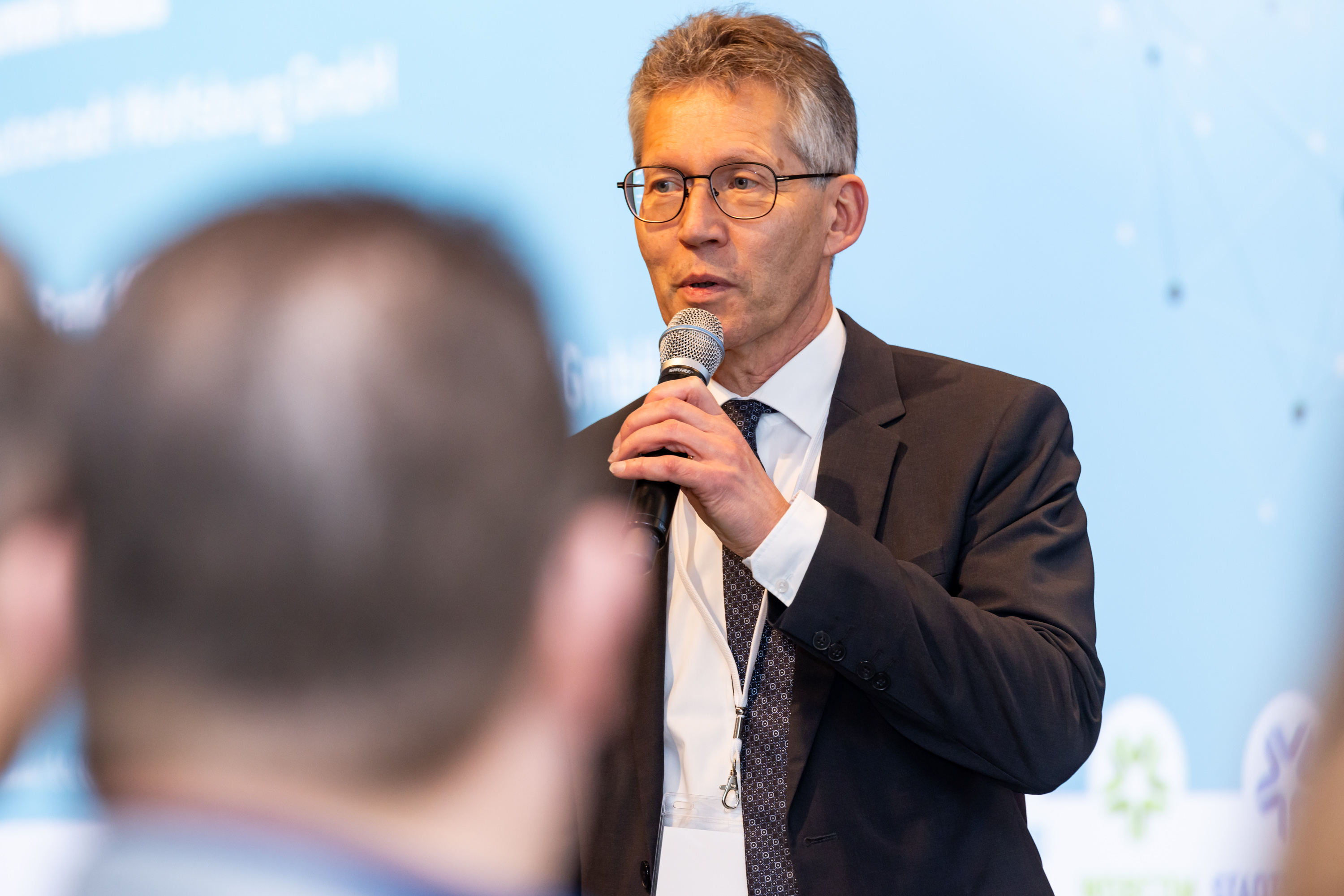 Stadtwerke Vorstand Dr. Frank Kästner bei seiner Begrüßungsrede